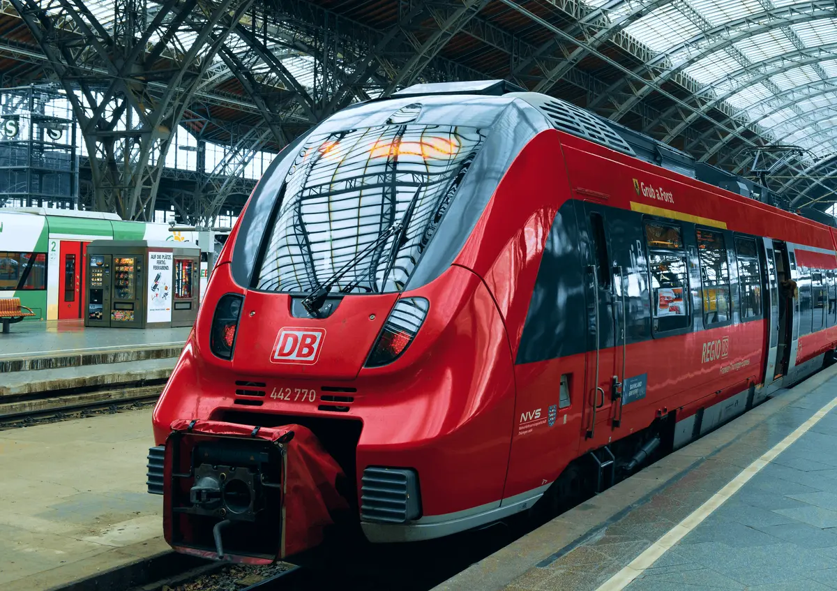 Beetronics Displays Tested Against EN 50155 and EN 45545-2 for Railway Applications